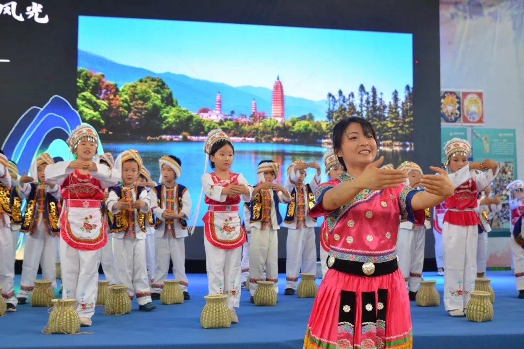 錦繡中華 天下一家——融合部·小學2023年兒童節民族文化探究暨學科展示活動